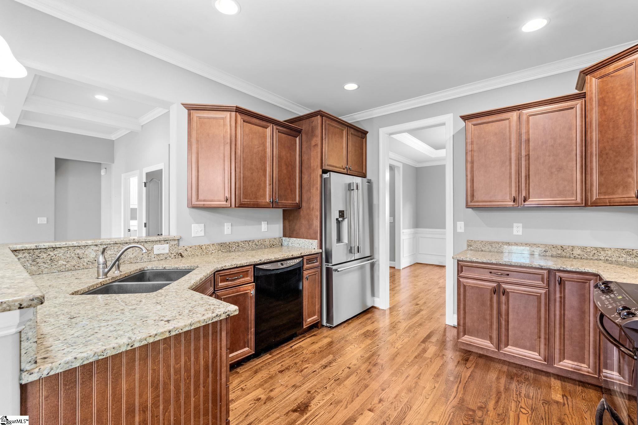 34 Oak Grove Lake Road Greenville, SC 29615 - Photo 7 of 28