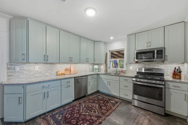 $3,200 | 1101 Arcadia Avenue, Austin, TX 78757