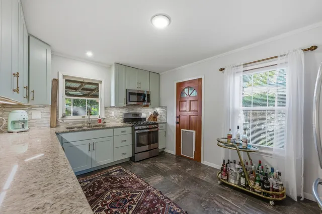 $3,200 | 1101 Arcadia Avenue, Austin, TX 78757