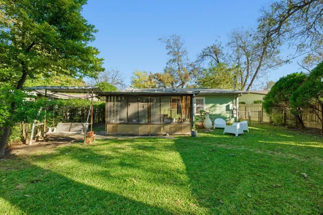 $3,200 | 1101 Arcadia Avenue, Austin, TX 78757
