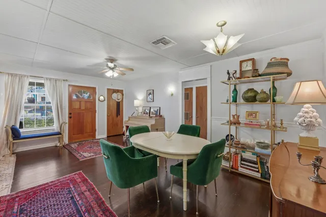 $3,200 | 1101 Arcadia Avenue, Austin, TX 78757