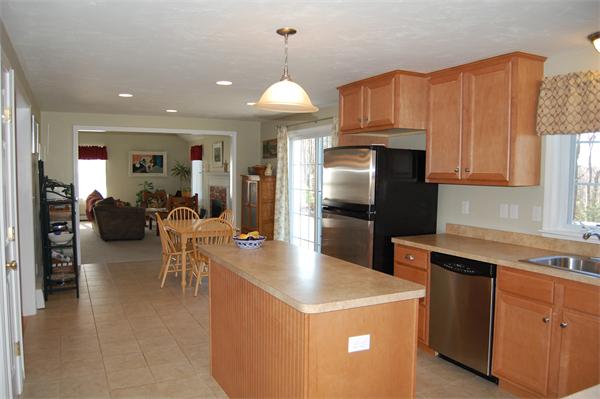11 Clealand Circle Rutland, MA 01543 - Photo 3 of 24 Gallery Image 3