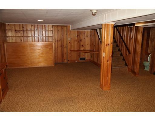9212 Pannier Road Pittsburgh, PA 15237 - Photo 7 of 10 Family Room. Expansive Lower level room