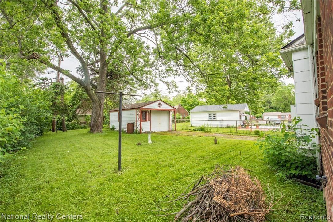 832 Shadowlawn Street Inkster, MI 48141 - Photo 29 of 36 832SHADOWLAWN_ExteriorRear-003.jpg