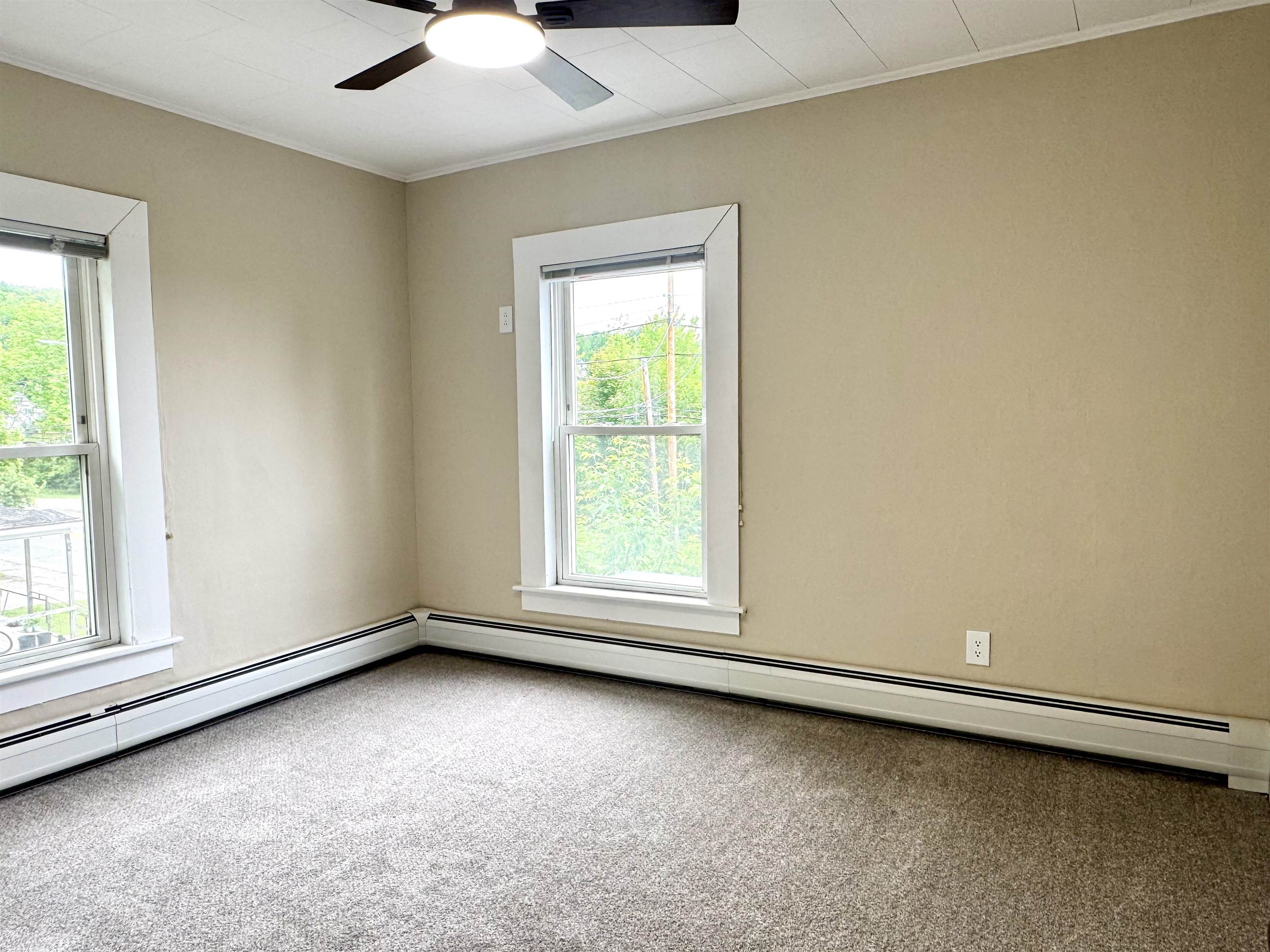 455 Main Street Newport, VT 05855 - Photo 9 of 22