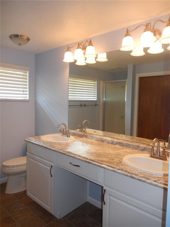 2003 Kentucky Lane Rochester, PA 15074 - Photo 14 of 24