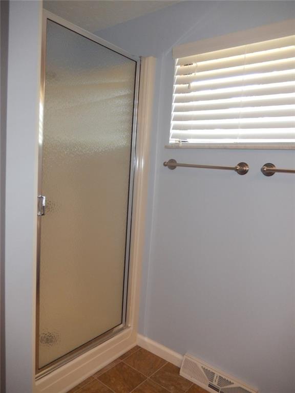 2003 Kentucky Lane Rochester, PA 15074 - Photo 15 of 24