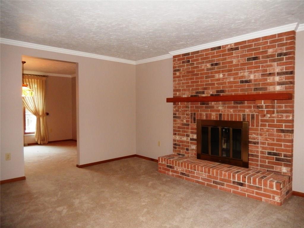 2003 Kentucky Lane Rochester, PA 15074 - Photo 4 of 24