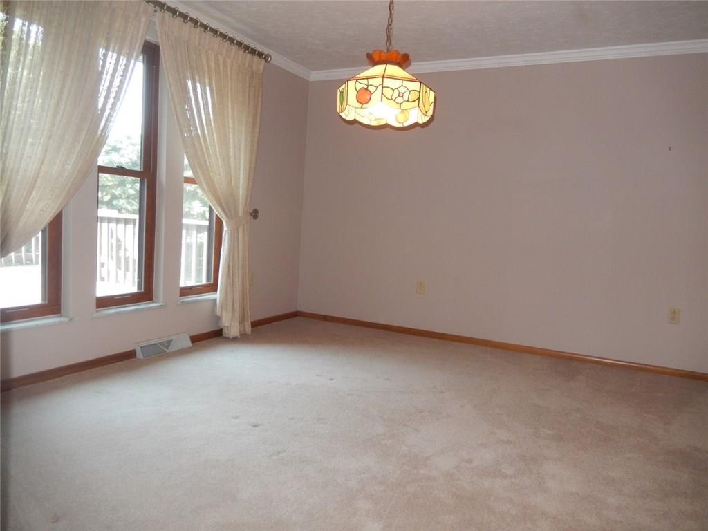 2003 Kentucky Lane Rochester, PA 15074 - Photo 5 of 24