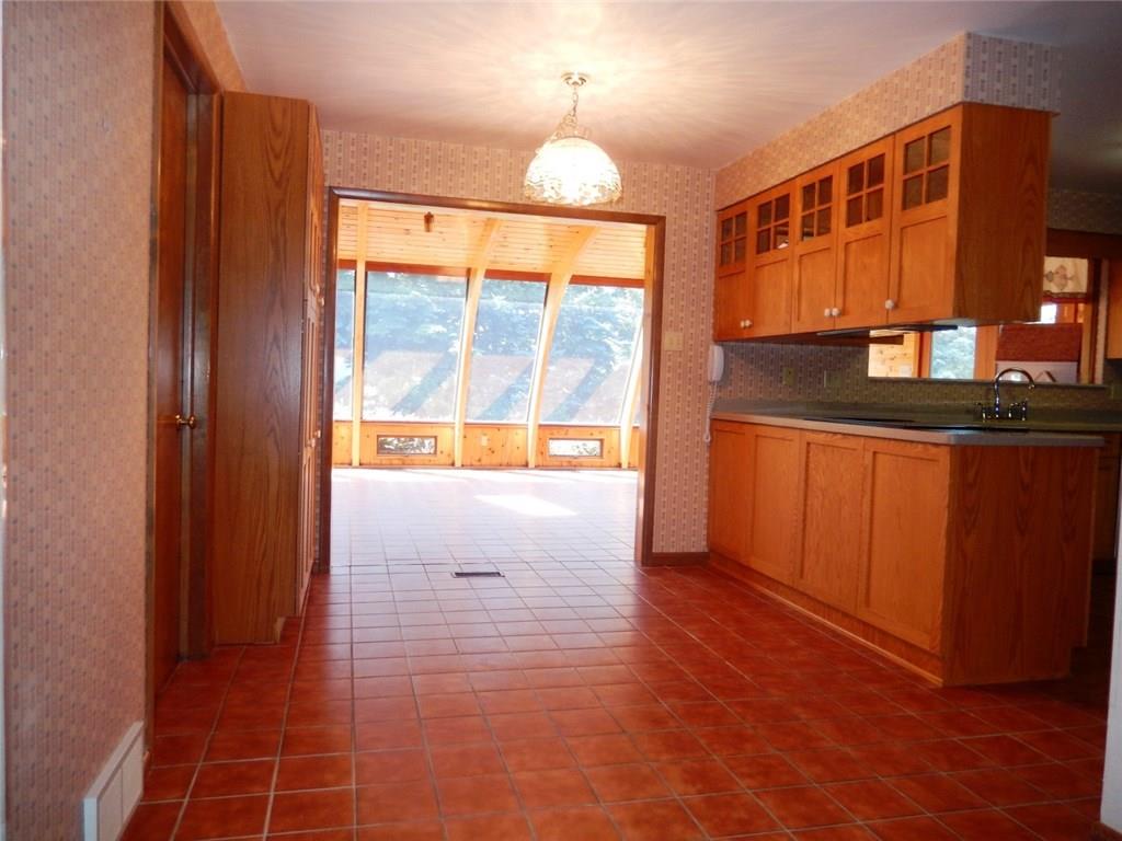 2003 Kentucky Lane Rochester, PA 15074 - Photo 8 of 24