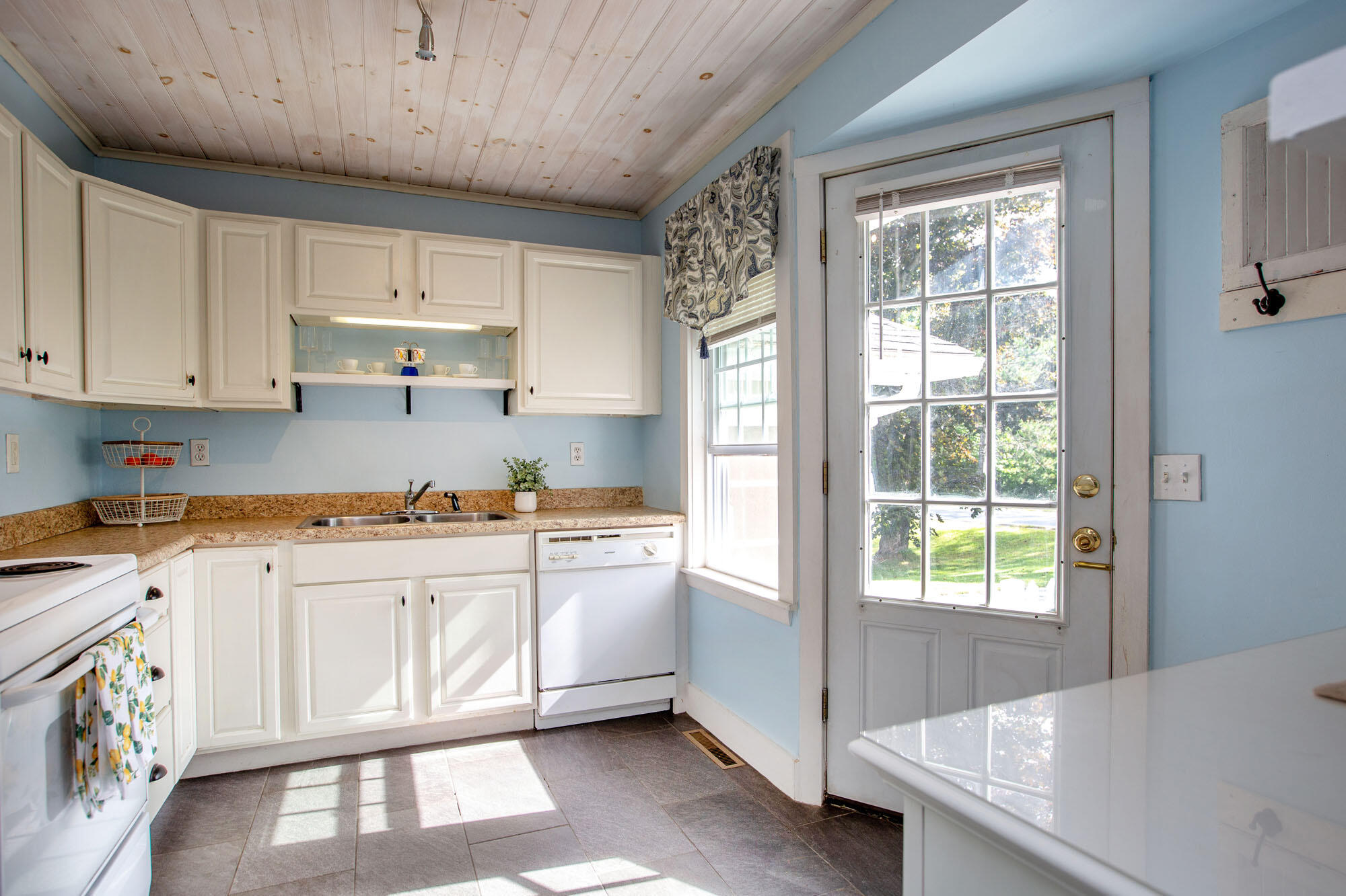 589 Birch Point Road Wiscasset, ME 04578 - Photo 7 of 52 Birch Pt_DeCosta_11