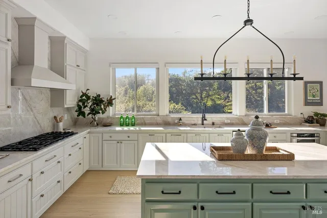 $3,799,000 | 11 Loch Haven Court, San Rafael, CA 94901