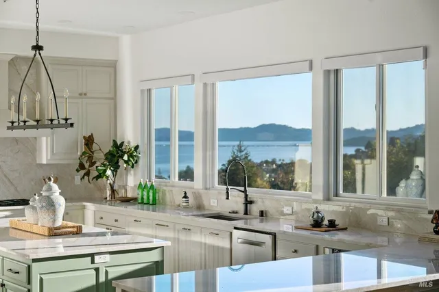 $3,799,000 | 11 Loch Haven Court, San Rafael, CA 94901