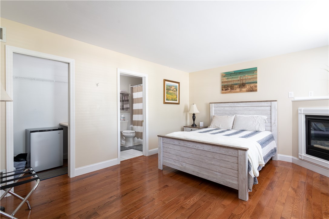 46 Malbone Road, Unit 1 Newport, RI 02840 - Photo 24 of 41