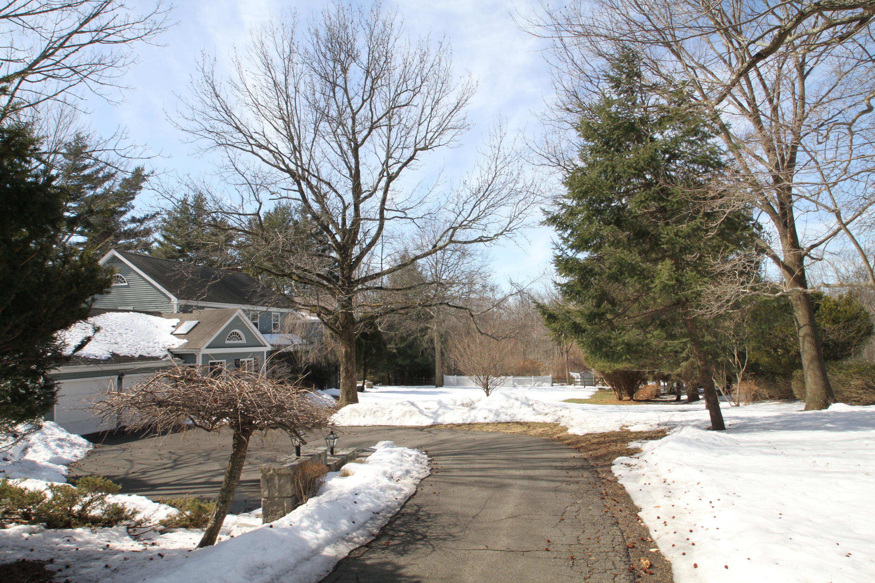 525 Middlesex Road Darien, CT 06820 - Photo 2 of 11 a view of snow covered with snow