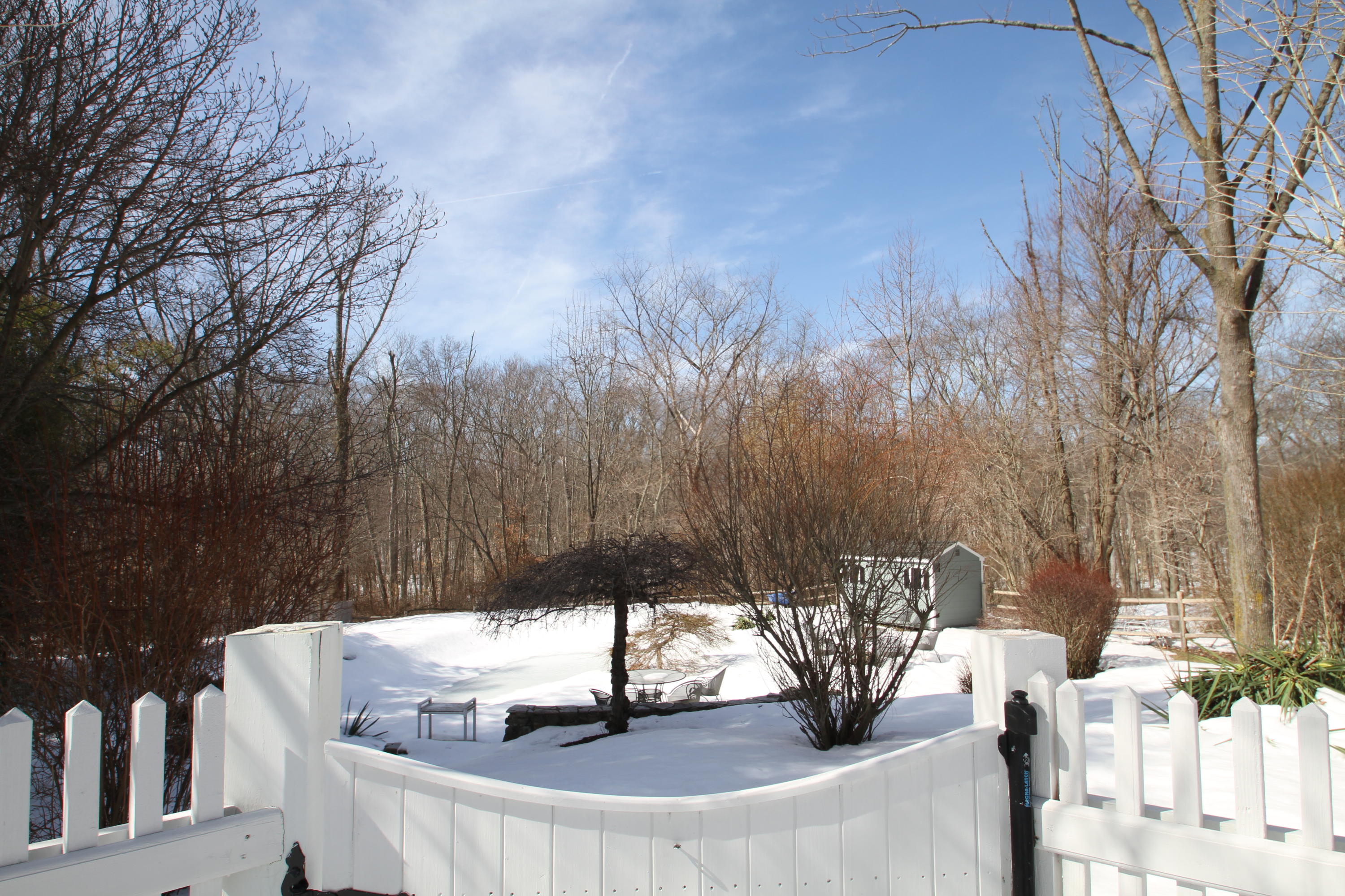 525 Middlesex Road Darien, CT 06820 - Photo 5 of 11 a view of outdoor space