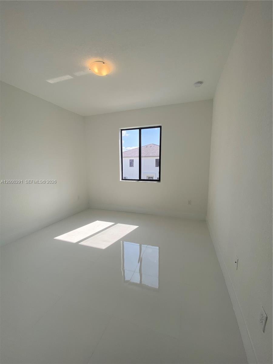 2434 Southwest 145th Place Miami, FL 33175 - Photo 6 of 11