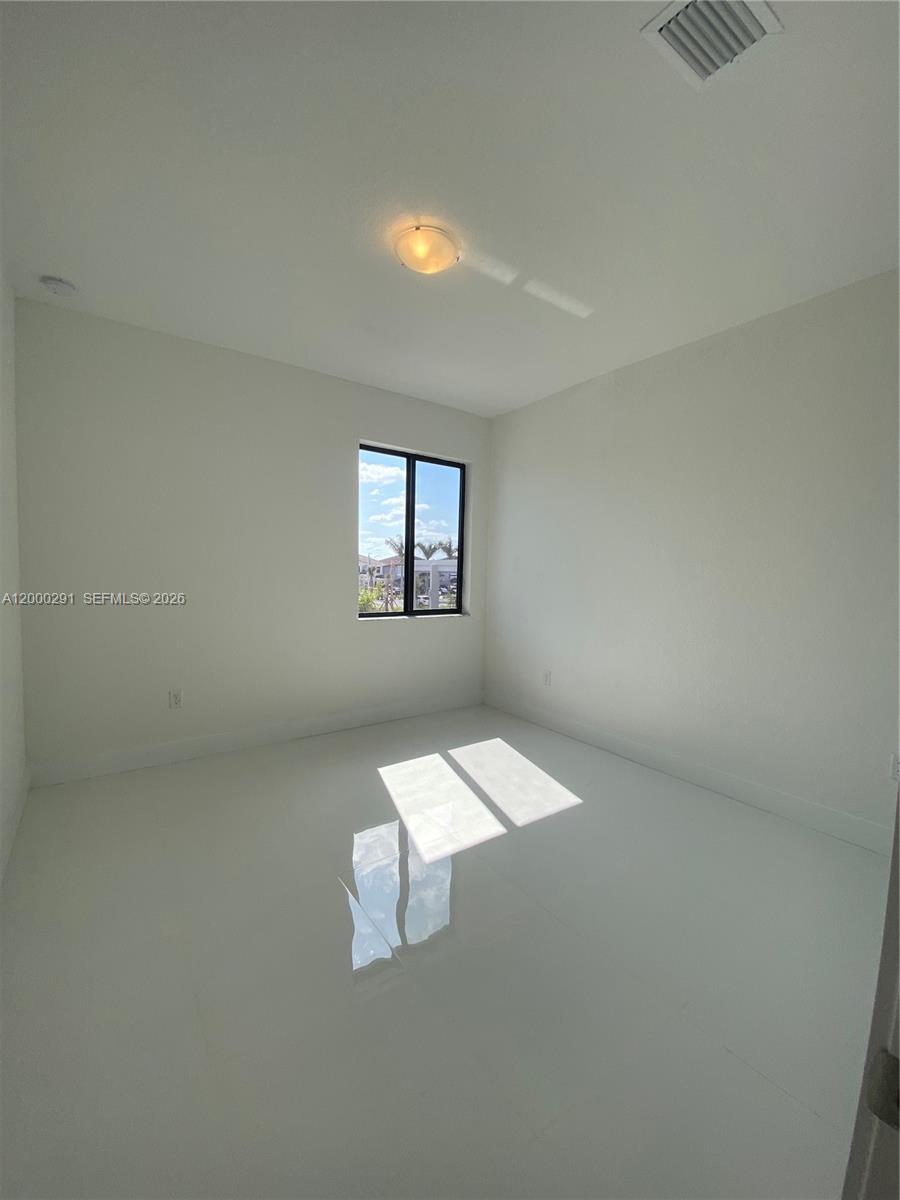 2434 Southwest 145th Place Miami, FL 33175 - Photo 7 of 11