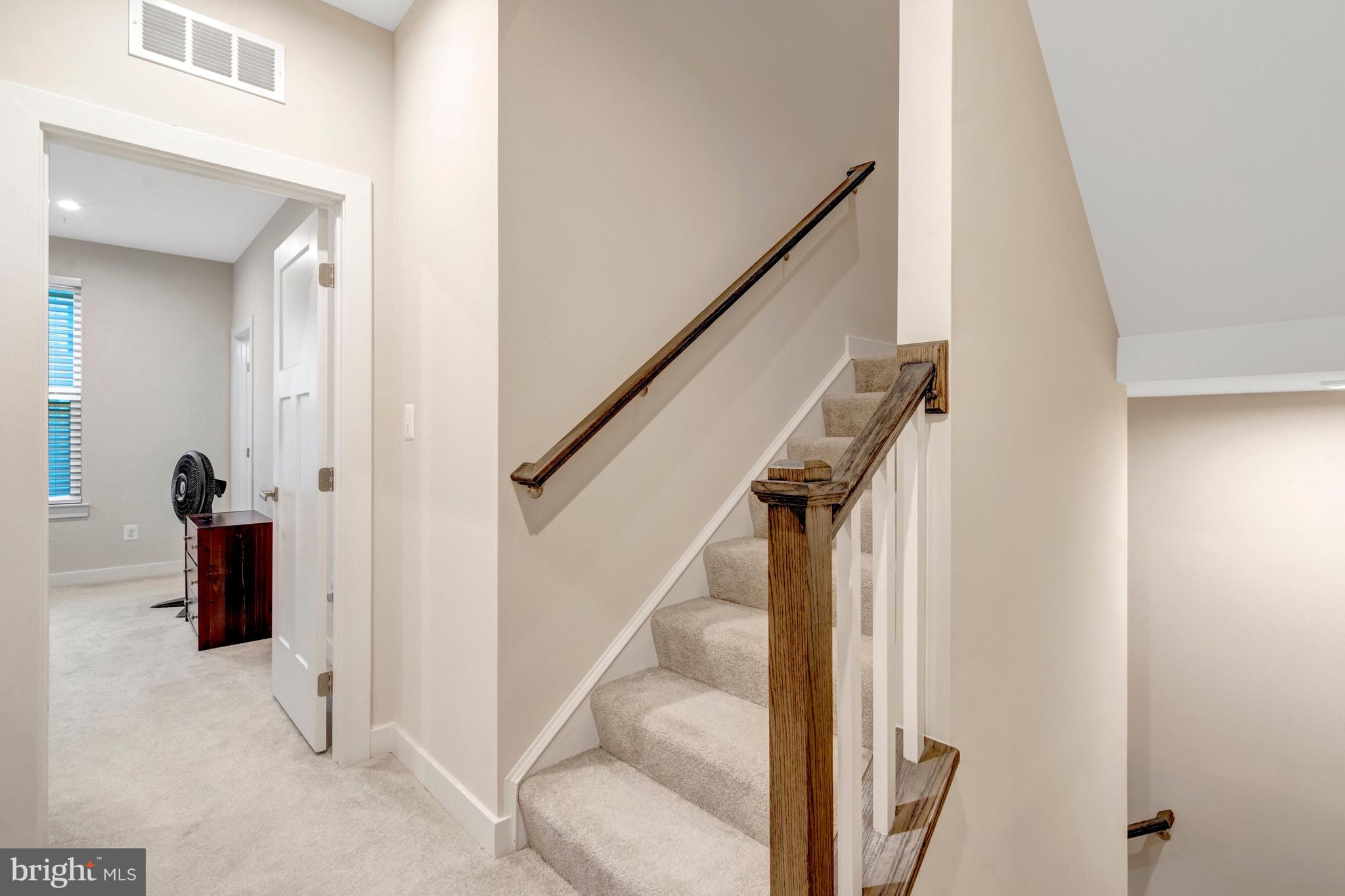 42558 Invergordon Terrace Sterling, VA 20166 - Photo 19 of 38