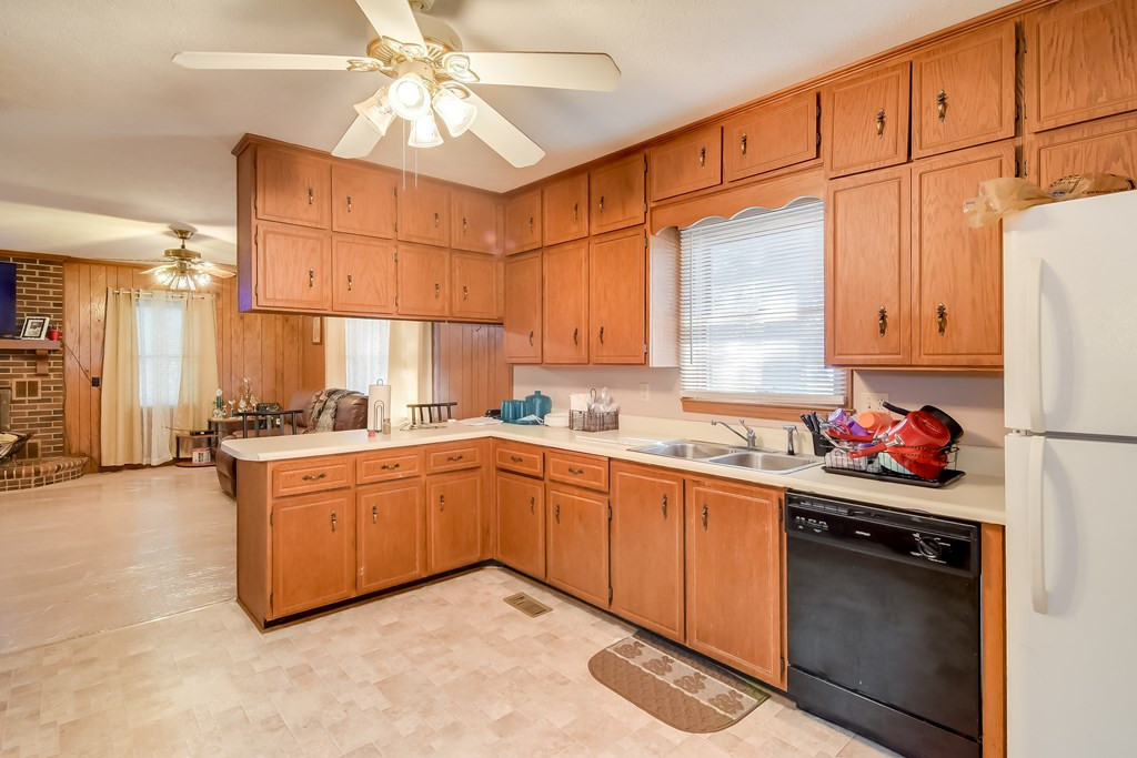 2445 Wagener Road Aiken, SC 29801 - Photo 4 of 14