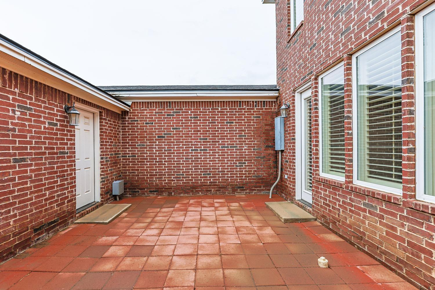 4612 121st Street Lubbock, TX 79424 - Photo 23 of 26 a view of empty room with windows