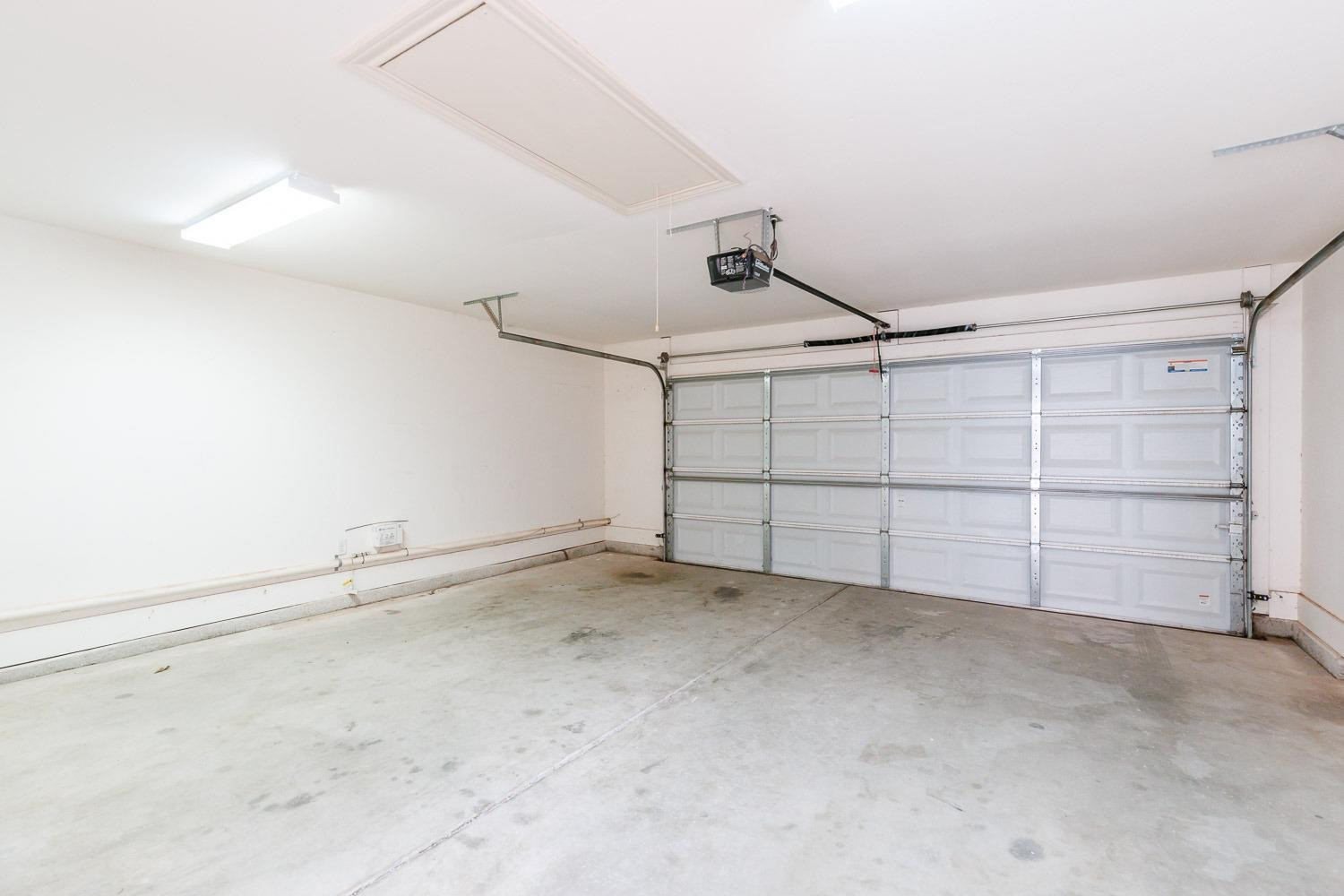 4612 121st Street Lubbock, TX 79424 - Photo 24 of 26 an empty room with cabinet