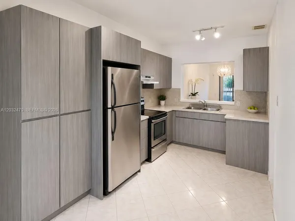 $2,900 | 1445 Amanda Street, Unit 1445, Hollywood, FL 33020