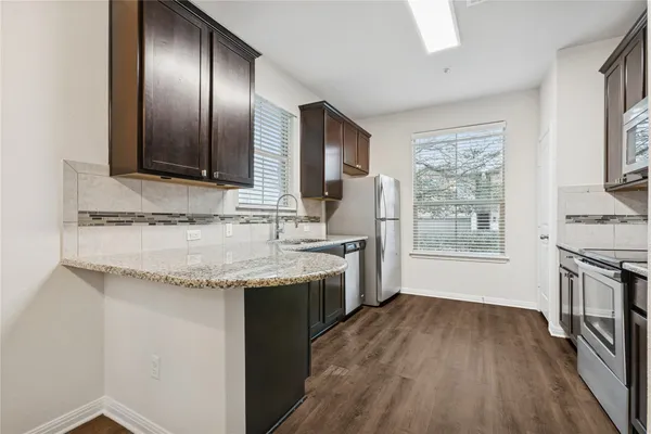 $2,305 | 1200 10th Street, Unit 1703, Pflugerville, TX 78660