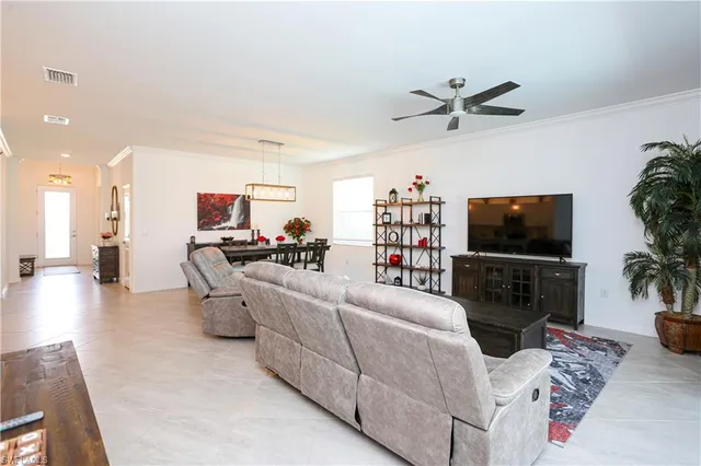 $2,895 | 2155 Hamlin Street, Naples, FL 34120