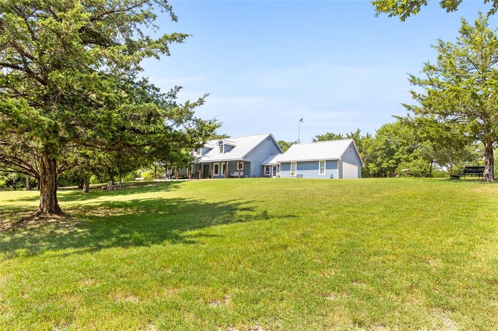 1088 Bub Hill Road Whitewright, TX 75491 - Photo 11 of 37 Gallery Image 11