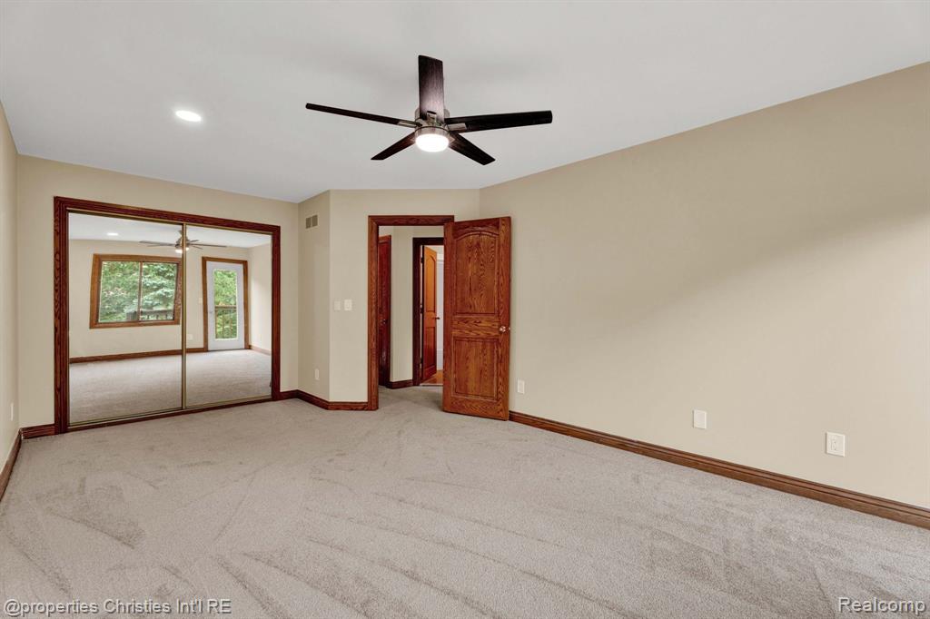 2411 Rochelle Park Drive Rochester Hills, MI 48309 - Photo 19 of 41
