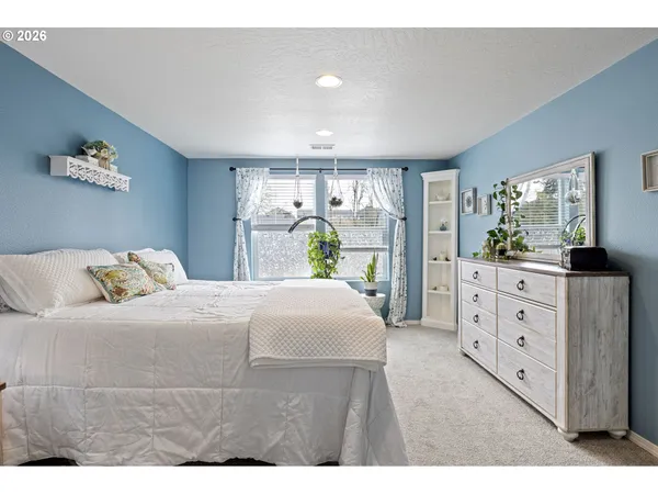 $550,000 | 5290 Squirrel Street, Springfield, OR 97478