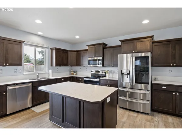 $550,000 | 5290 Squirrel Street, Springfield, OR 97478