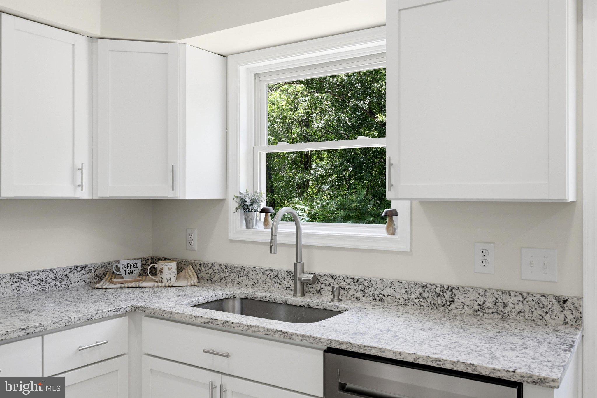 1355 Perry Road Winchester, VA 22602 - Photo 13 of 49 Kitchen