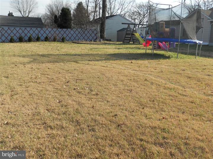 134 Annapolis Road Pennsville, NJ 08070 - Photo 14 of 14 View in Back