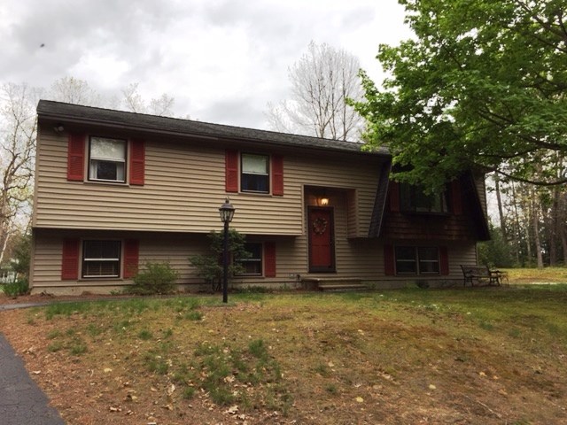 18 Clifton Road Bedford, NH 03110 - Photo 1 of 4 Gallery Image 1