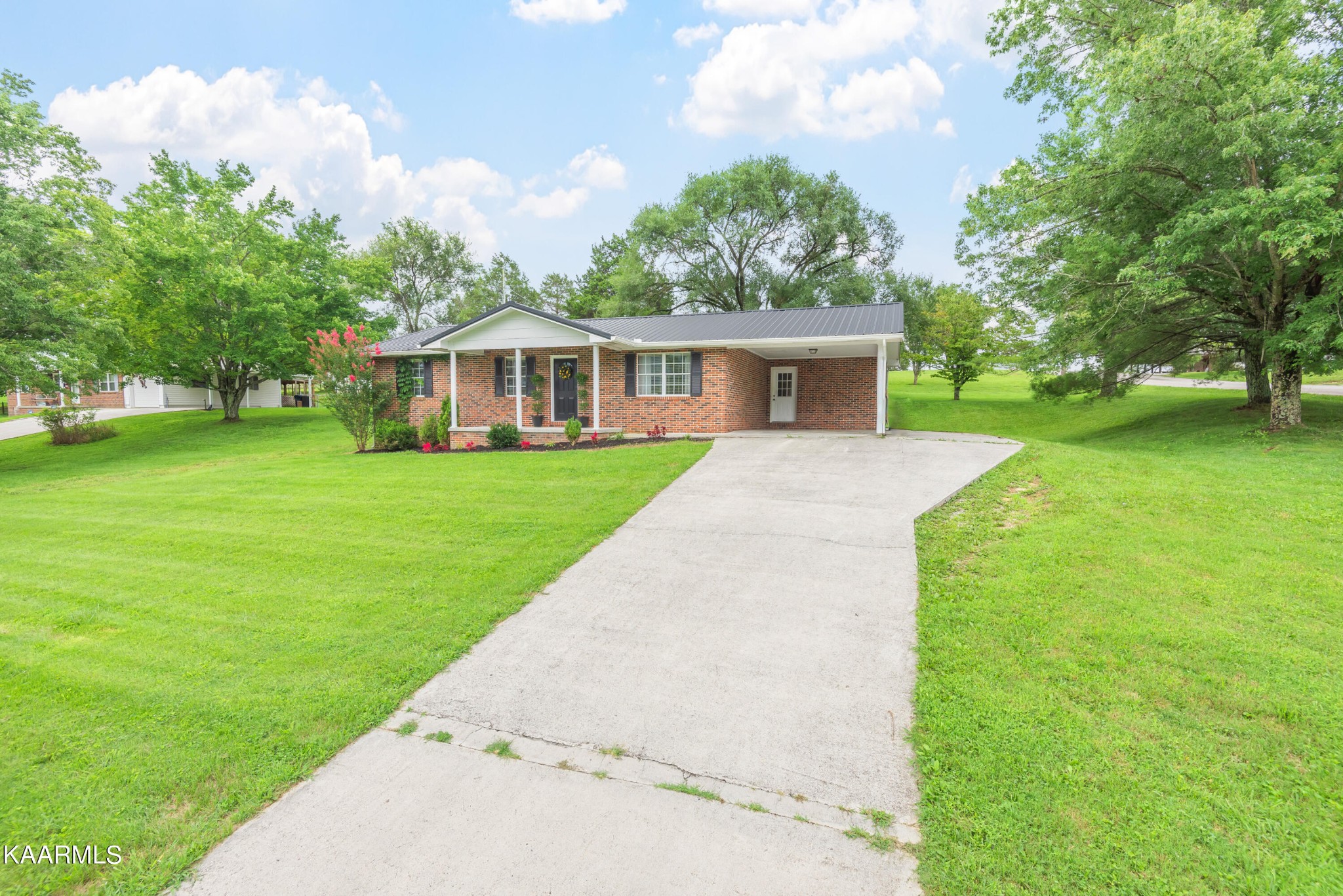 110 Campbell Road La Follette, TN 37766 - Photo 4 of 40 Gallery Image 4
