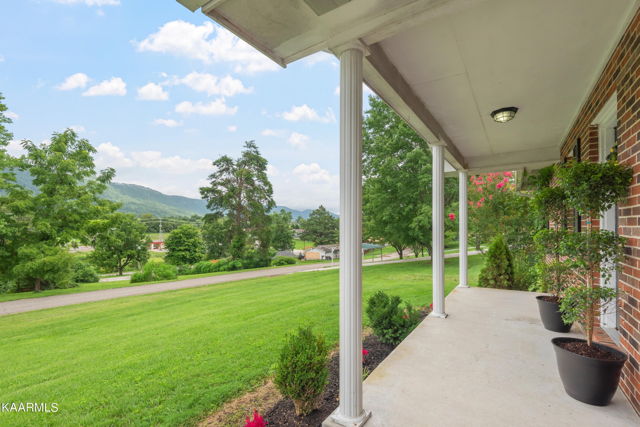 110 Campbell Road La Follette, TN 37766 - Photo 6 of 40 Gallery Image 6