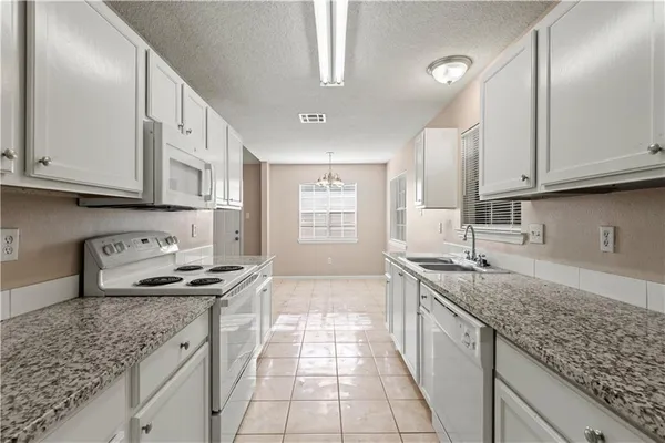 $1,700 | 2205 Greenwood Drive, Laplace, LA 70068