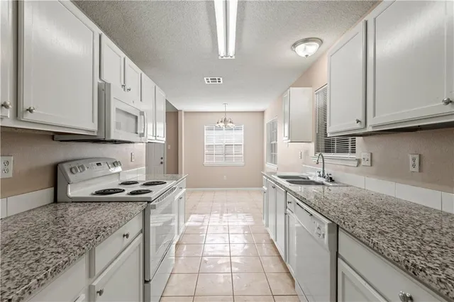 $1,700 | 2205 Greenwood Drive, Laplace, LA 70068