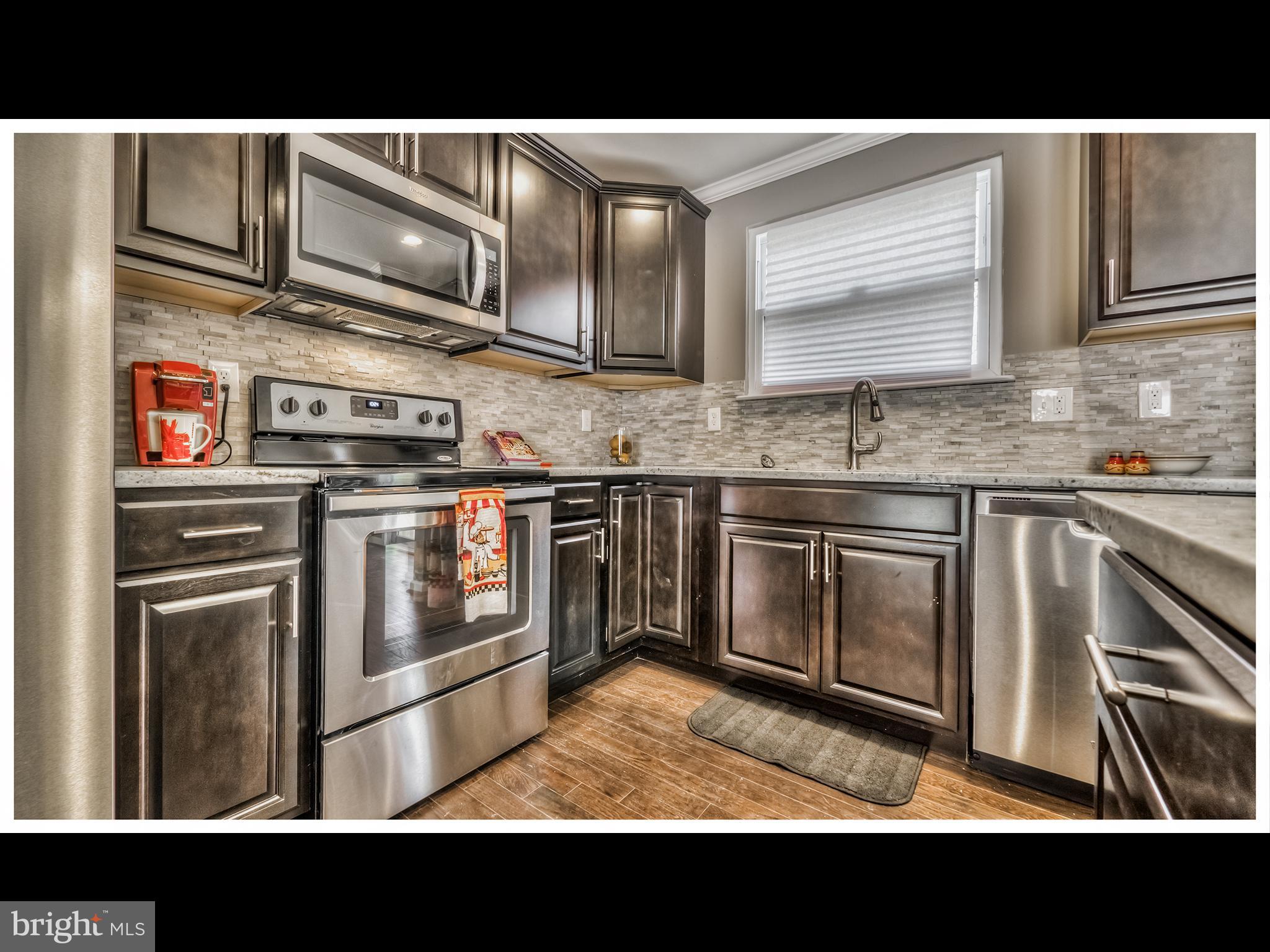817 Nottingham Road Baltimore, MD 21229 - Photo 11 of 30 Kitchen