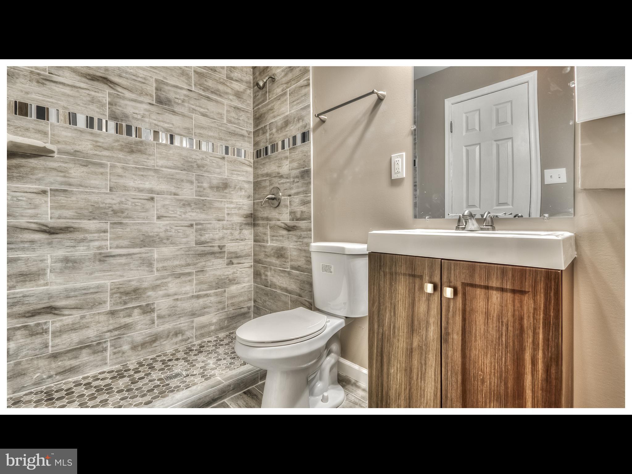 817 Nottingham Road Baltimore, MD 21229 - Photo 24 of 30 Bath