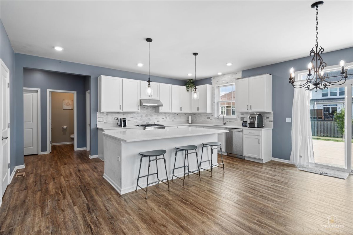 3617 Emerald Road Elgin, IL 60124 - Photo 12 of 45