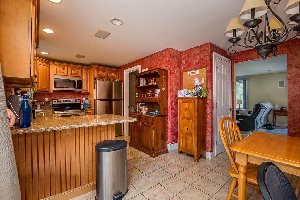289 Chace Street, Unit B Clinton, MA 01510 - Photo 7 of 18