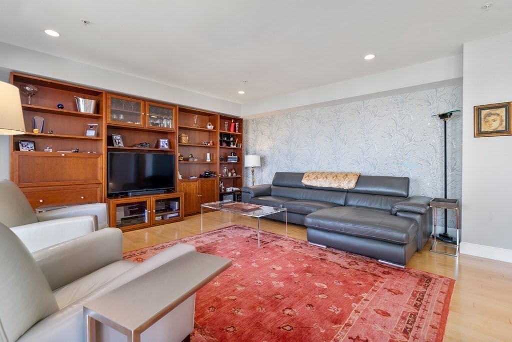 197 8th Street, Unit 705 Boston, MA 02129 - Photo 12 of 31