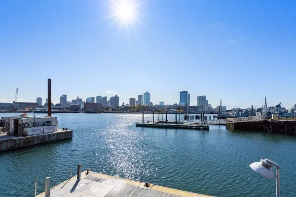 $1,099,000 | 197 8th Street, Unit 705, Boston, MA 02129