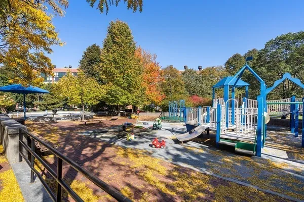 $1,099,000 | 197 8th Street, Unit 705, Boston, MA 02129