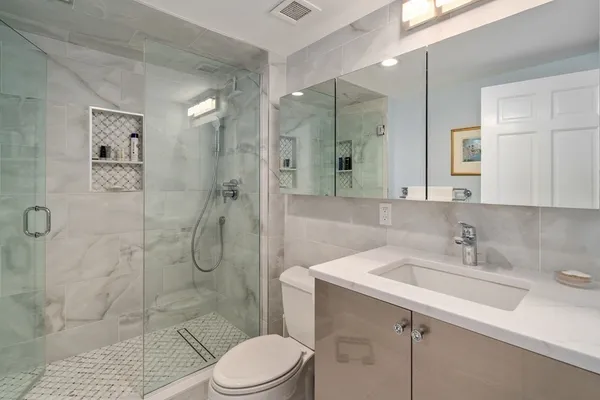 $1,099,000 | 197 8th Street, Unit 705, Boston, MA 02129