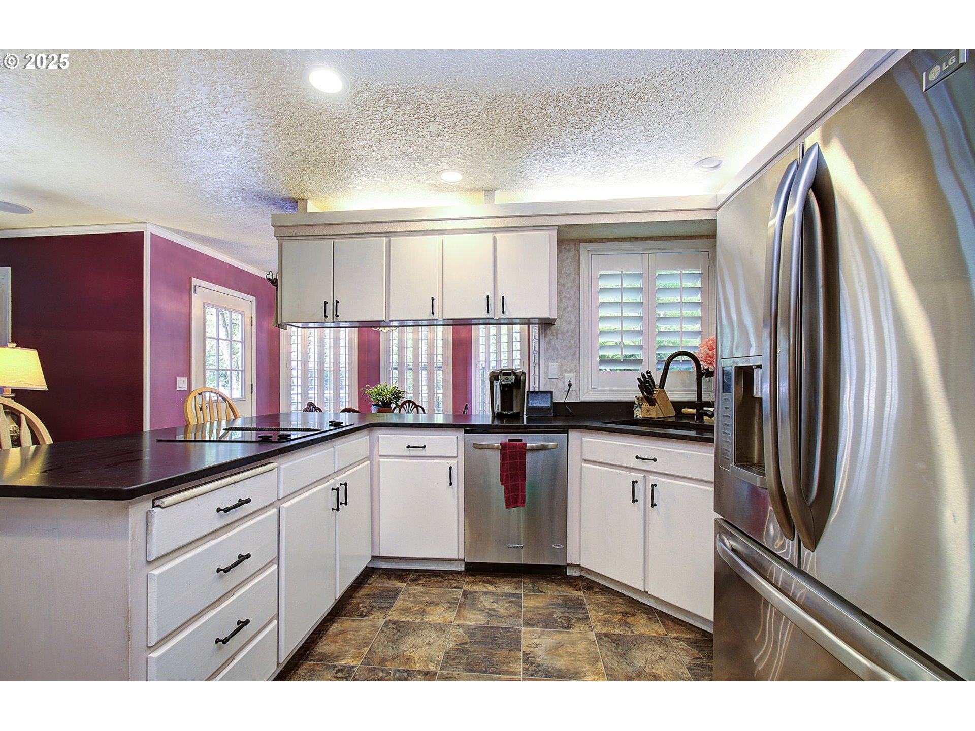 10535 Southwest 135th Avenue Beaverton, OR 97008 - Photo 11 of 37