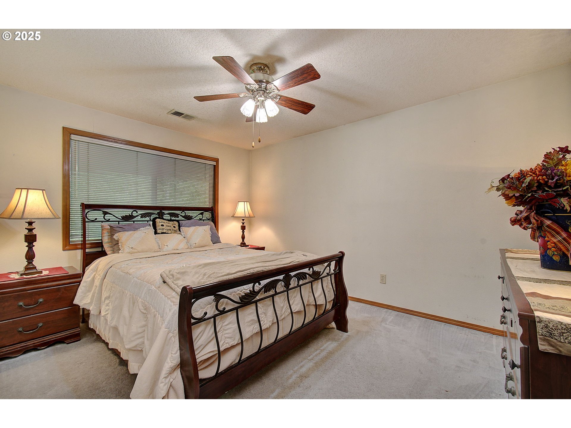 10535 Southwest 135th Avenue Beaverton, OR 97008 - Photo 14 of 37